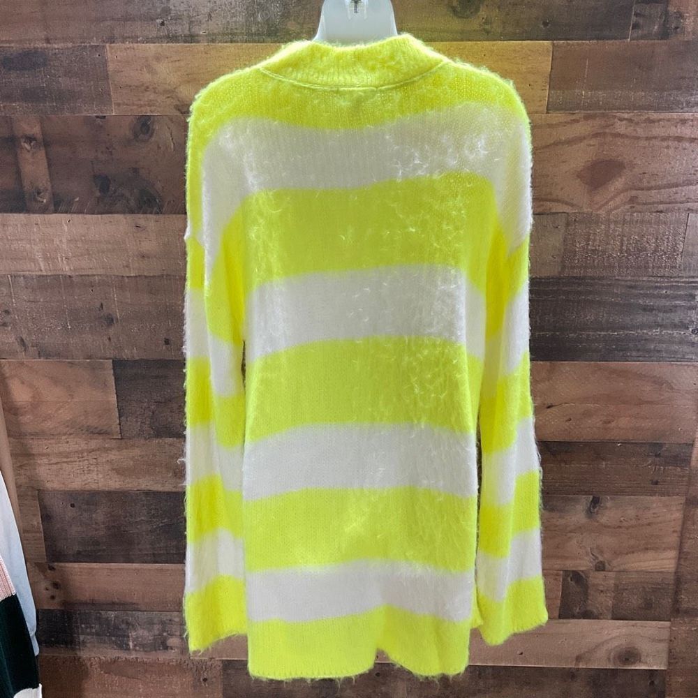 Abound Sweater Tunic Crew Neck Lime Green Cream Fuzzy Long Sleeve Medium - Picture 7 of 12
